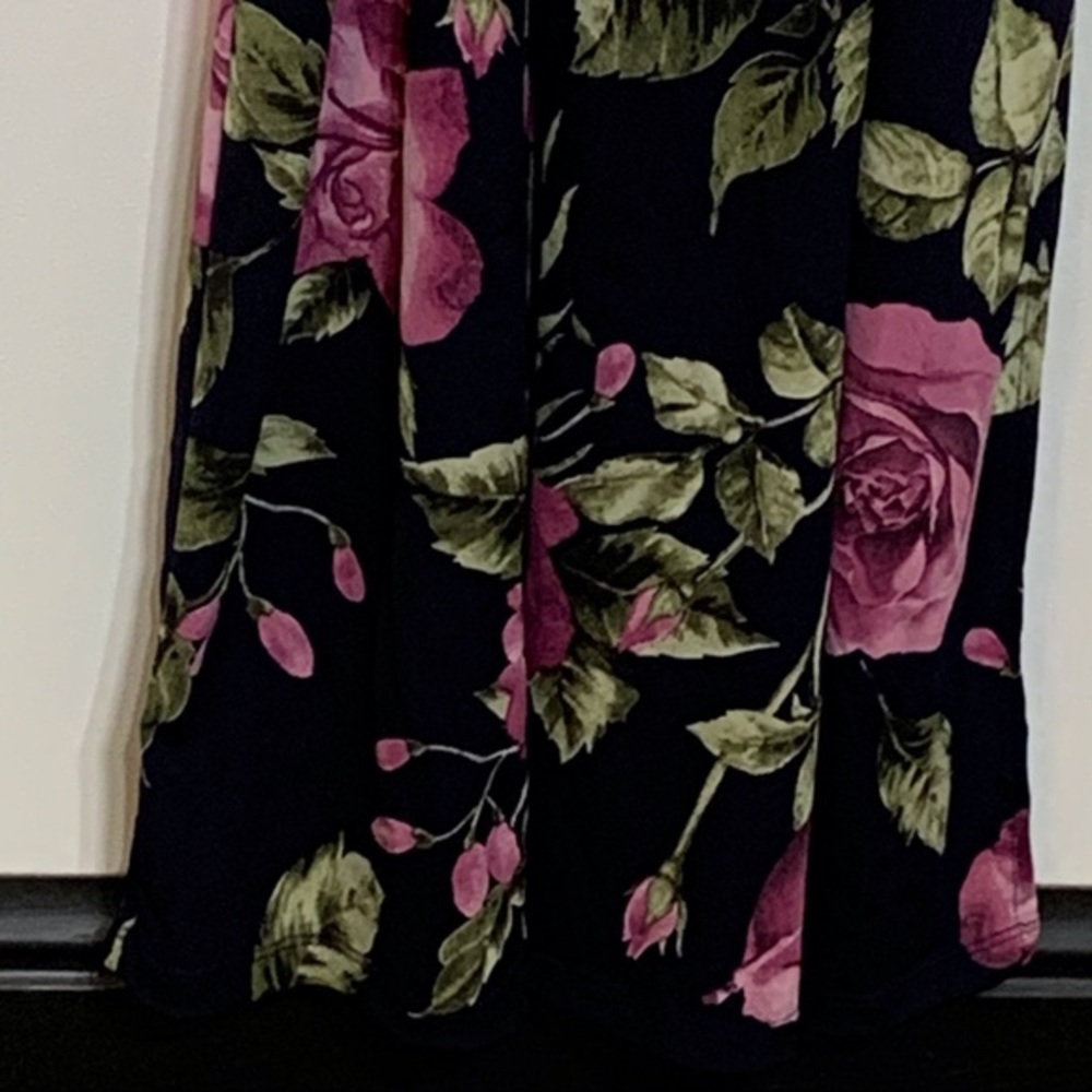 Beautiful Rose Halter Boutique Brand Maxi Dress - Picture 5 of 8